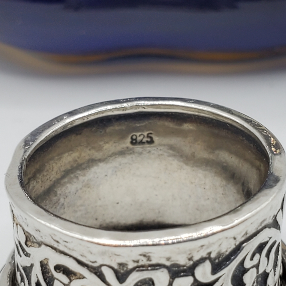 Didae Sterling Spinner Band Ring with Garnets Size 7 ⬇️PRICE DROP⬇️ - Picture 11 of 16